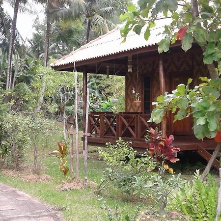 Ban Ban Bangalow Koh Jum Exterior photo