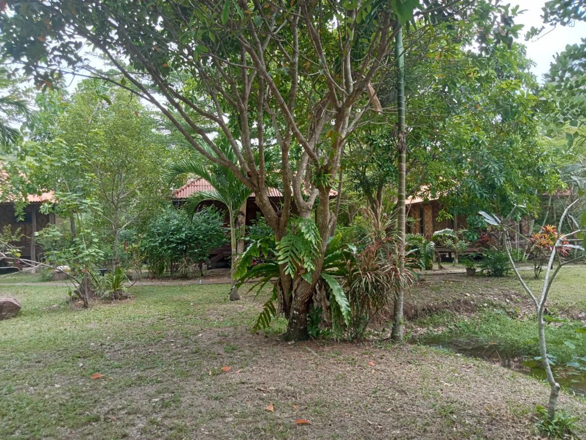 Ban Ban Bangalow Koh Jum Exterior photo